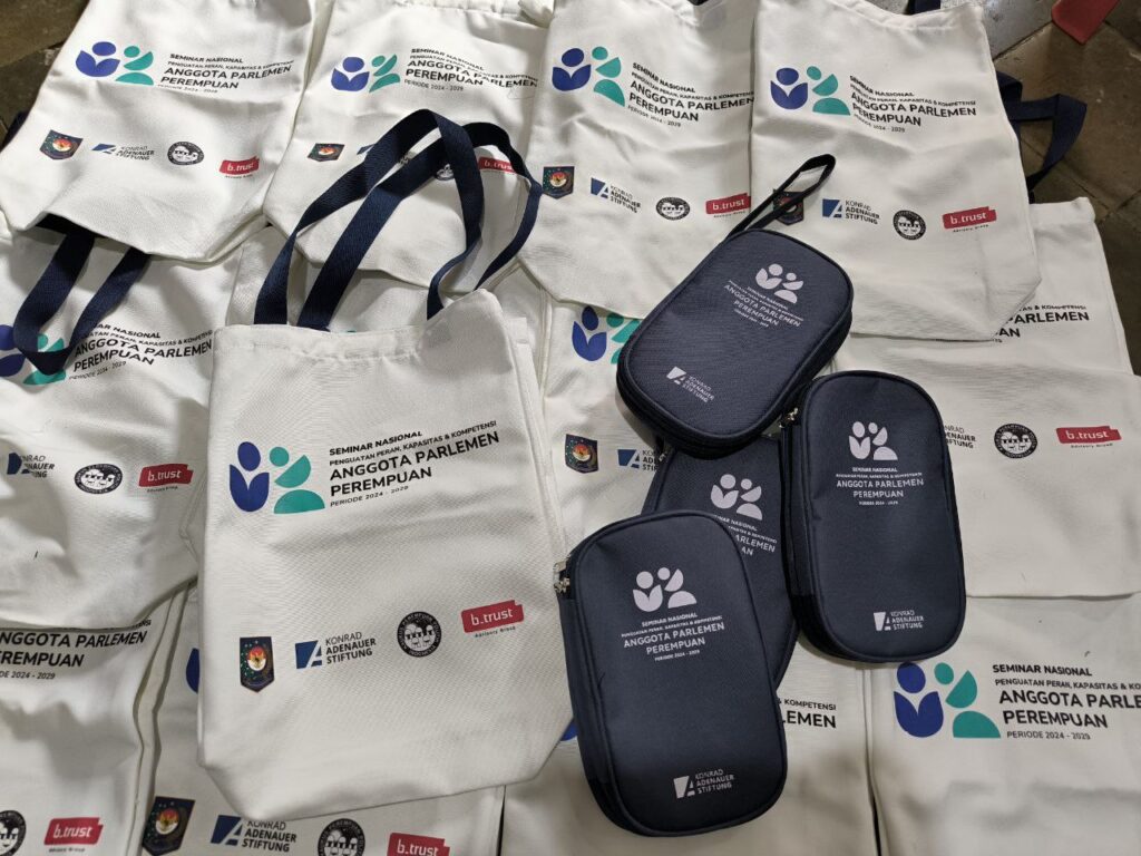 Goodie bag custom