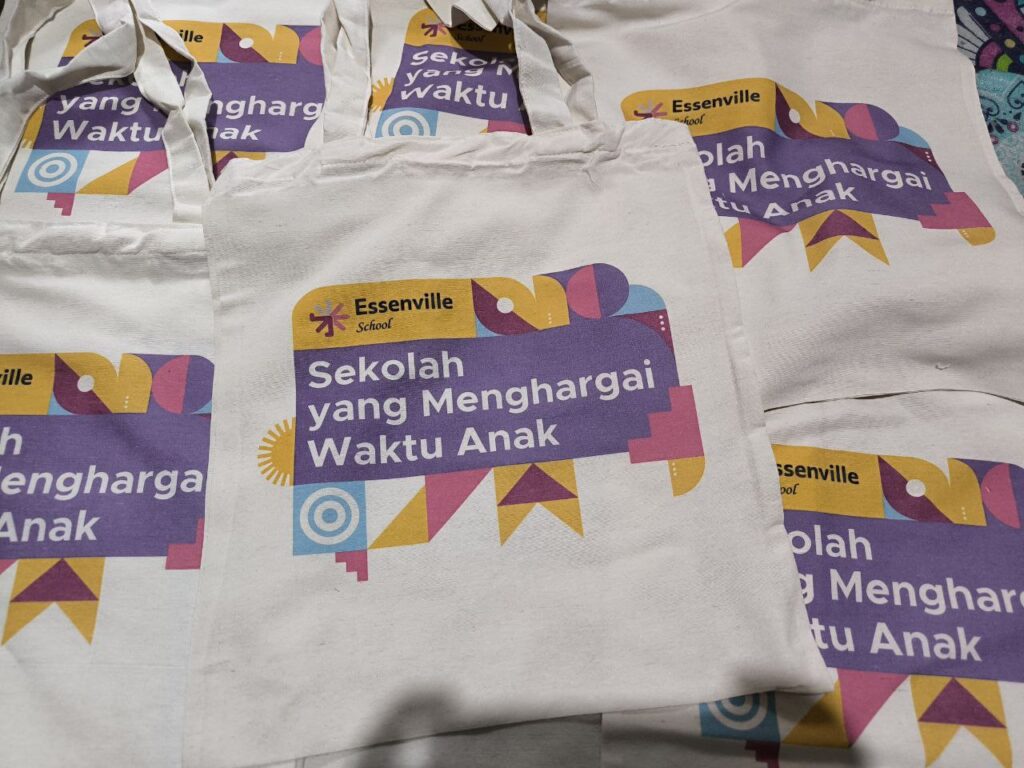 Goodie bag custom